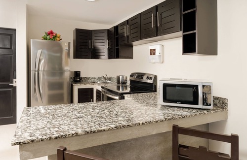 Playa Hermosa Resort | Villas Sol Beach Resort