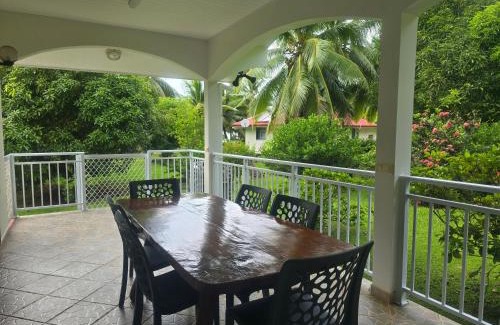 Huahine Villa | Villas TEAKAVEHERE - Fare TIPANIER