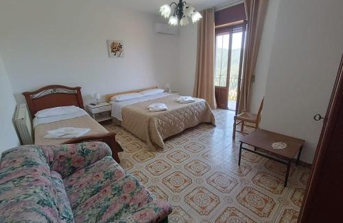 Castell'Umberto House | VillaTresa