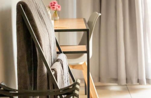 Garsfontein Apartment | VillaZek a modern 2 bedroom open- plan apartment with parking
