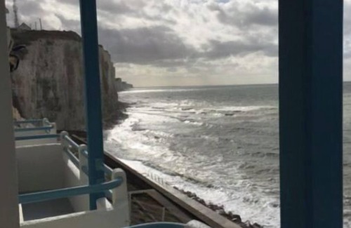 Ault Villa | VILLE COURLA 5 - A balcony overlooking the English Channel