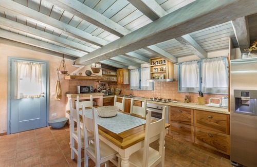 Olbia Villa | Ville delle Fonti a San Pantaleo 2 km from the sea, private pool, large garden
