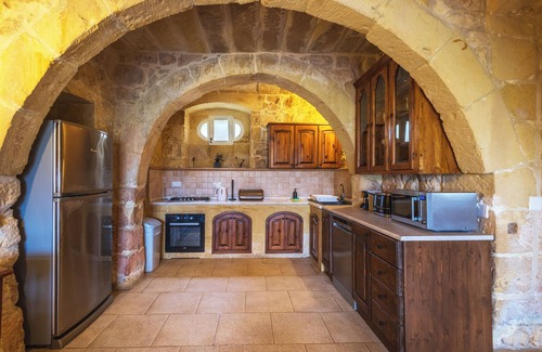 Munxar Apartment | Villeleynah Holiday Home