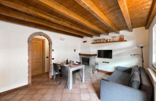 Corteno Golgi Villa | Villetta a schiera, giardino privato e box doppio