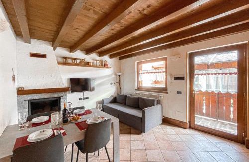 Corteno Golgi Villa | Villetta a schiera, giardino privato e box doppio