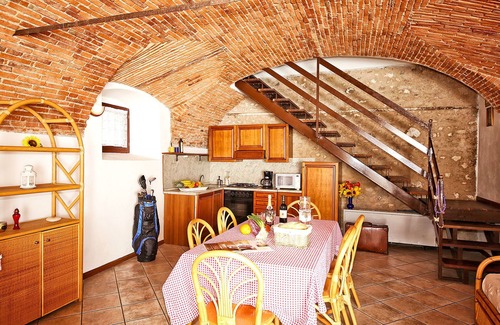 Cunettone House | Villetta by Interhome