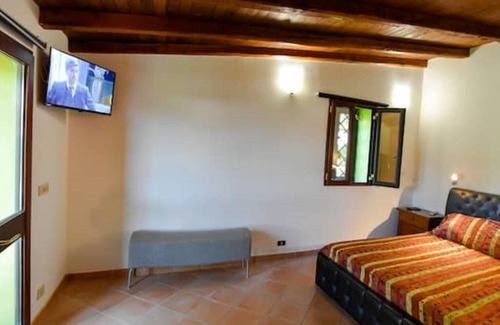 Albano Laziale Villa | Villetta di Lago Albano - Swimming pool, Jacuzzi and Sauna!