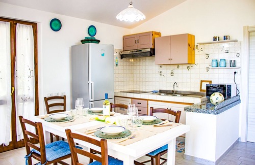 Chia House | Villetta I Pini Azzurri, with large garden and private tennis court