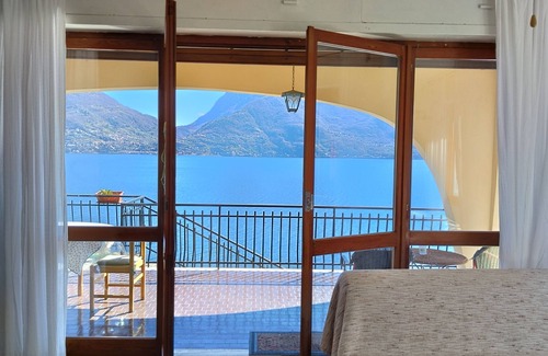 San Siro House | Villino Maria Breathtaking View Como Lake, no architectural barriers, elevator