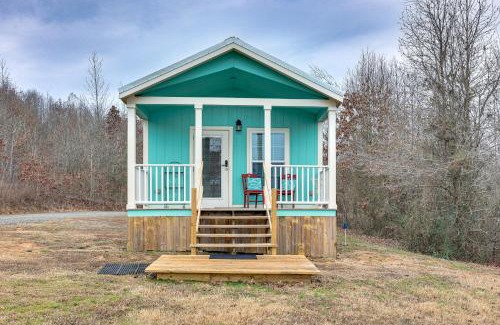 Vilonia House | Vilonia Country Cabin with Grill, Fire Pit and More!