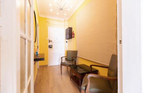 El Baix Guinardo Apartment | Vincent's House