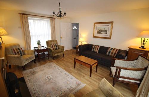 Bridport House | Vine Cottage