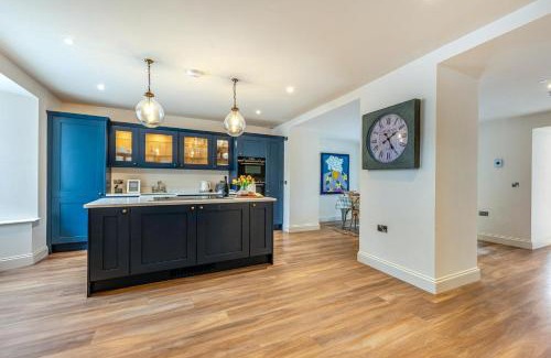 Tenby House | Vine Cottage