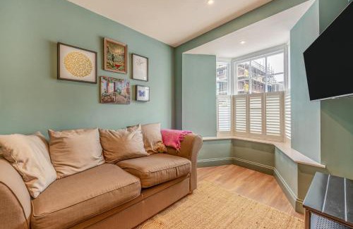 Tenby House | Vine Cottage
