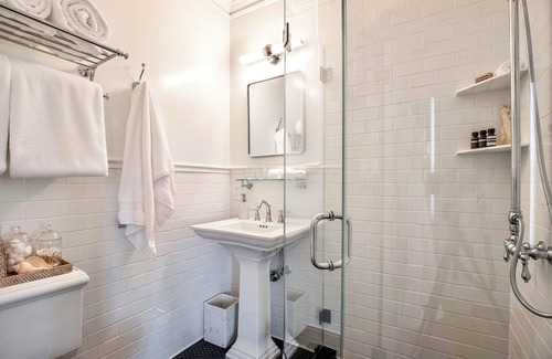 Southold Bed & Breakfast | Vine + Sand-Southold, NY'S Newest B&B Room-Room 3-Queen Bed and Ensuite Bathroom With Rain Shower