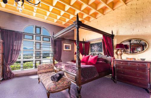 George Bed & Breakfast | Vineam Castle - Manor Guesthouse