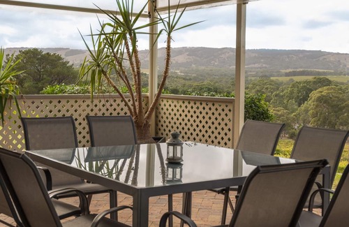 McLaren Flat House | Vineyard accommodation with stunning views