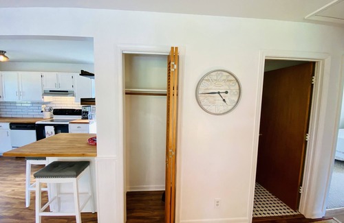 Stanardsville Cottage | Vineyard Carriage House with High Speed Internet.