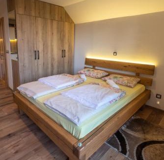 Cesnjice pri Trebelnem House | Vineyard Cottage Krivic