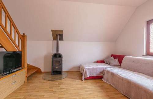Trska Gora Apartment | Vineyard Cottage Luštek - Happy Rentals