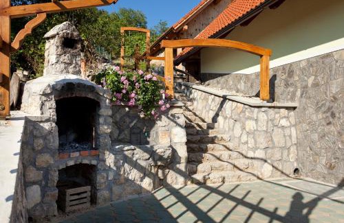 Trska Gora House | Vineyard Cottage Lustek