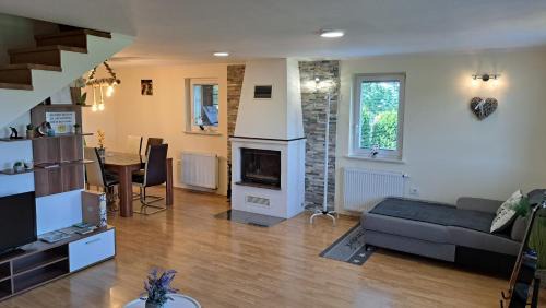 Dvor House | Vineyard cottage Na hribu
