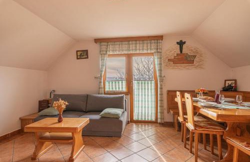 Trska Gora House | Vineyard Cottage Rataj 1 Hot Tub - Happy Rentals