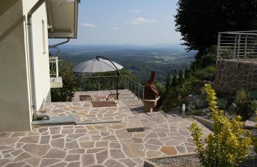 Semic House | Vineyard cottage SkyView