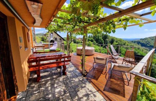 Trebnje Apartment | Vineyard Cottage Sončni grič