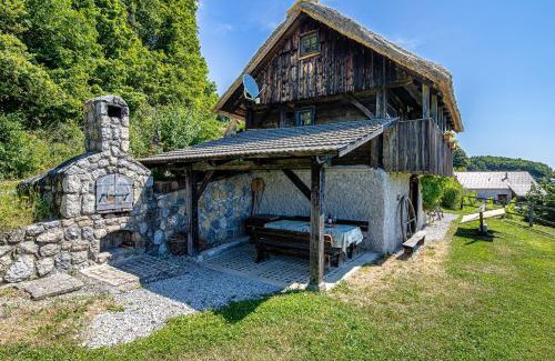 Srednje Grcevje House | Vineyard Cottages Skatlar