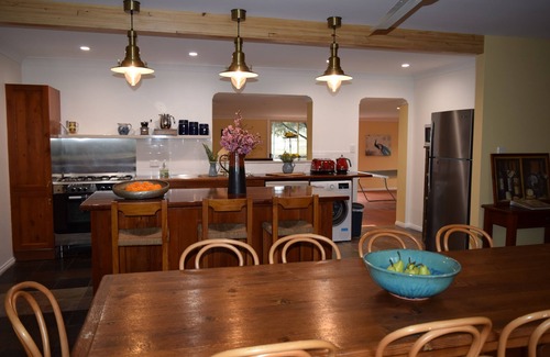 Broke Other | Vineyard Estate House | Wine Tastings & Olive Groves | Hunter Valley Escape