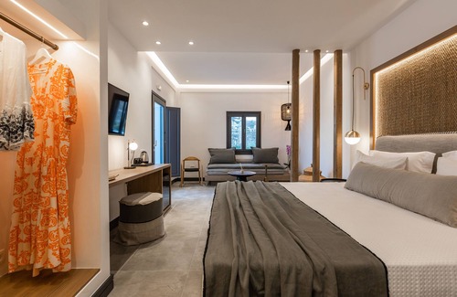 Akrotiri House | Vineyard Exclusive Suites