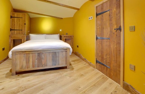 Ewhurst Green House | Vineyard Hollow in Robertsbridge