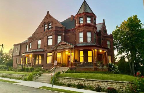 St. Joseph House | Vineyard Mansion B&B
