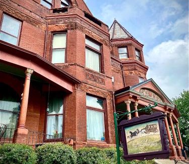 St. Joseph House | Vineyard Mansion B&B