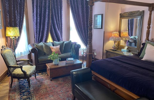 St. Joseph House | Vineyard Mansion & Carriage House Bed & Breakfast