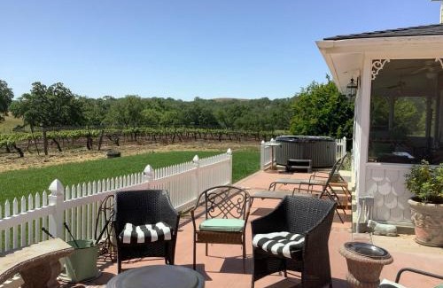 Templeton House | Vineyard Retreat