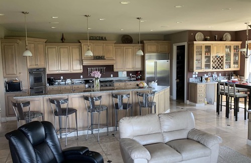Selah House | Vineyard Suite at Chateau Valhalla