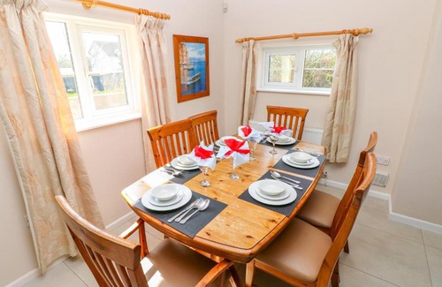 Saundersfoot House | Vineyard Vale 8