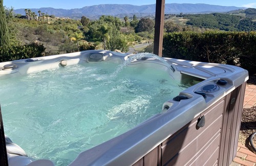 Escondido Villa | Vineyard Villa with 360-Degree Mtn Views, Private Saltwater Pool & Hot Tub