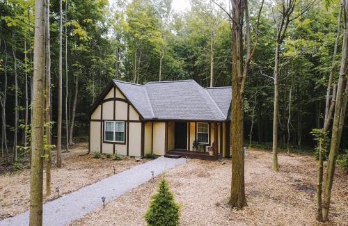 Geneva Cabin | Vineyard Woods