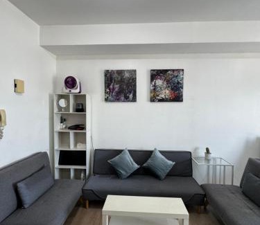 Phil-Am Apartment | Vinia Infinity Studio 1 Near Malls with WiFi and Netflix
