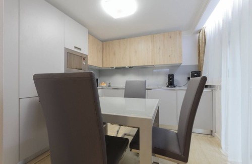 Gare Apartment | Vinicia -M11 One-Bedroom Apartment with Balcony