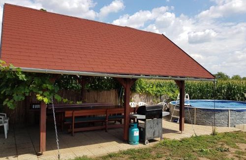 Prusanky House | Vinný sklep u Osičky