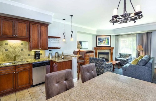 Napa Resort | Vino Bello Napa 1 BDRM+Sleeper/sleeps 4 - Shuttle to Bottle Rock!