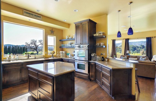 Paso Robles House | ViNO on ViNEYARD-Westside Wine Trail Estate