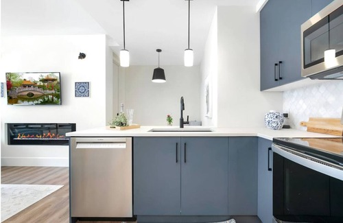 Central Okanagan Villa | Vino Villa - Brand New 2bd King Bed, Queen Bed, Private Outdoor Space, Lakeview