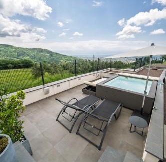 Fosdinovo Bed & Breakfast | Vinomare Guesthouse
