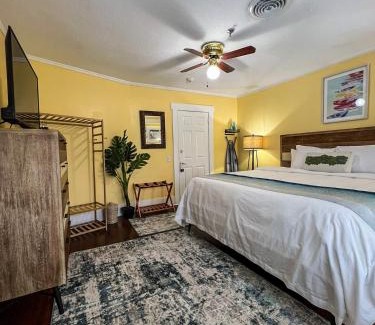 Historic Old Northeast Hotel | Vinoy House