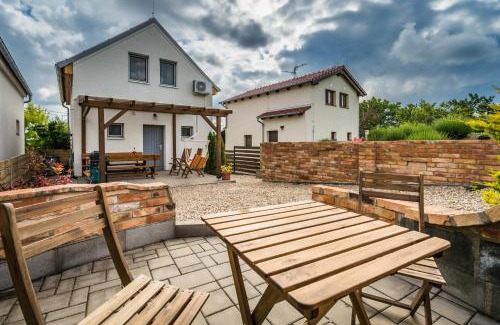 Velke Bilovice House | Vinoza - ubytování a vinný sklep Velké Bílovice Pod Vinicí